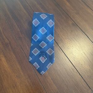 Countess Mara Tie Necktie 100% Silk Hand Made